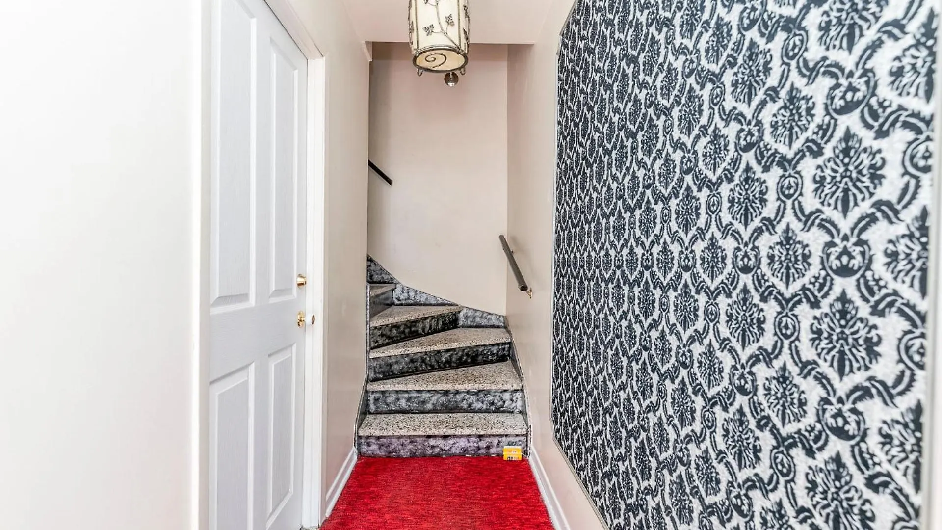Cozy Montreal Entire Apartment-3Min Walk To Metro-Free Parking-Botanical Garden-Biodome 0*,